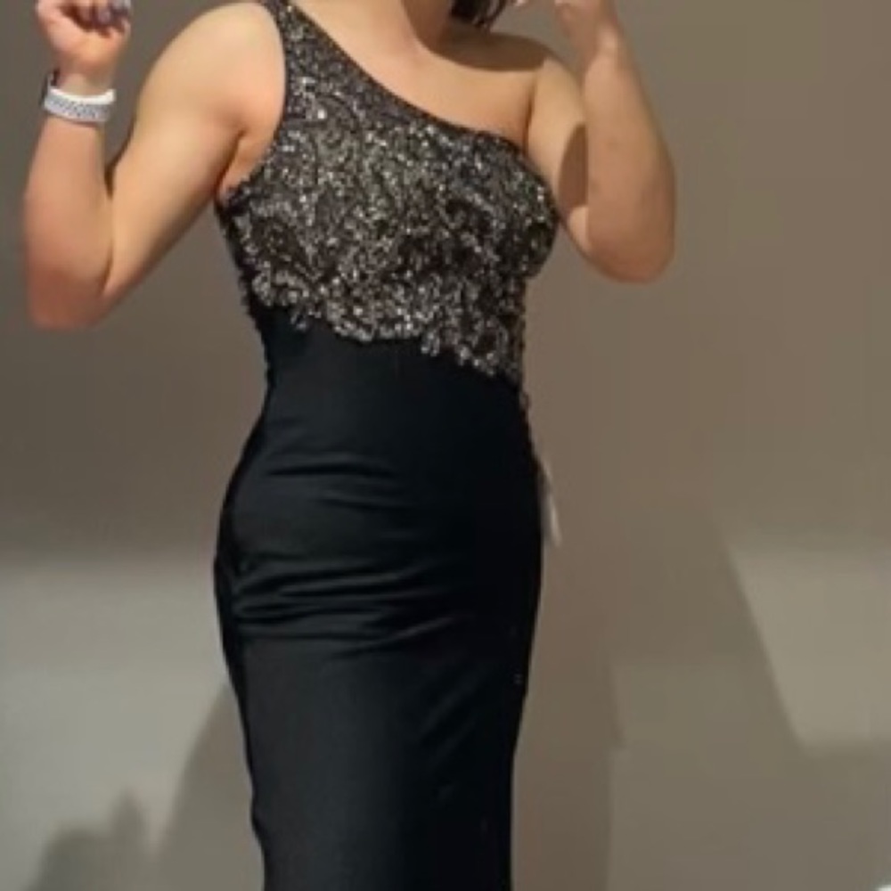 Prom Dress - Picture 4 of 5